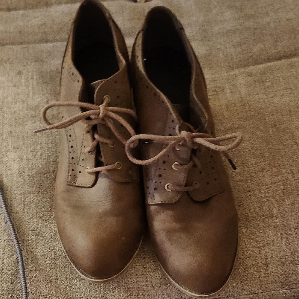 Rocket Dog Brown Lace-Up Flats